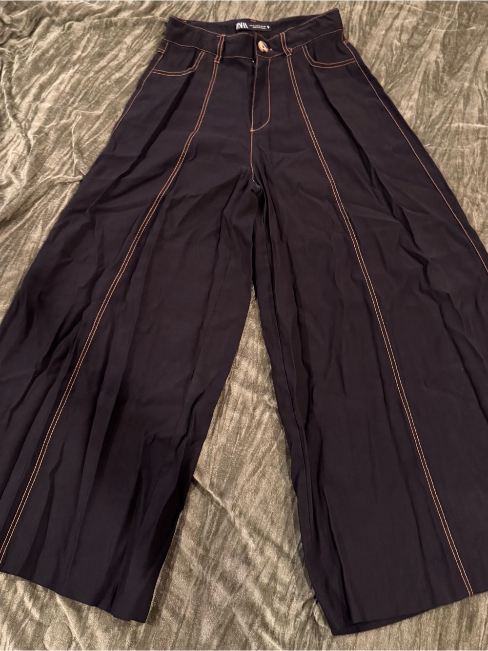 Zara Black Wide-Leg Chinos with Tan Contrast Stitching
